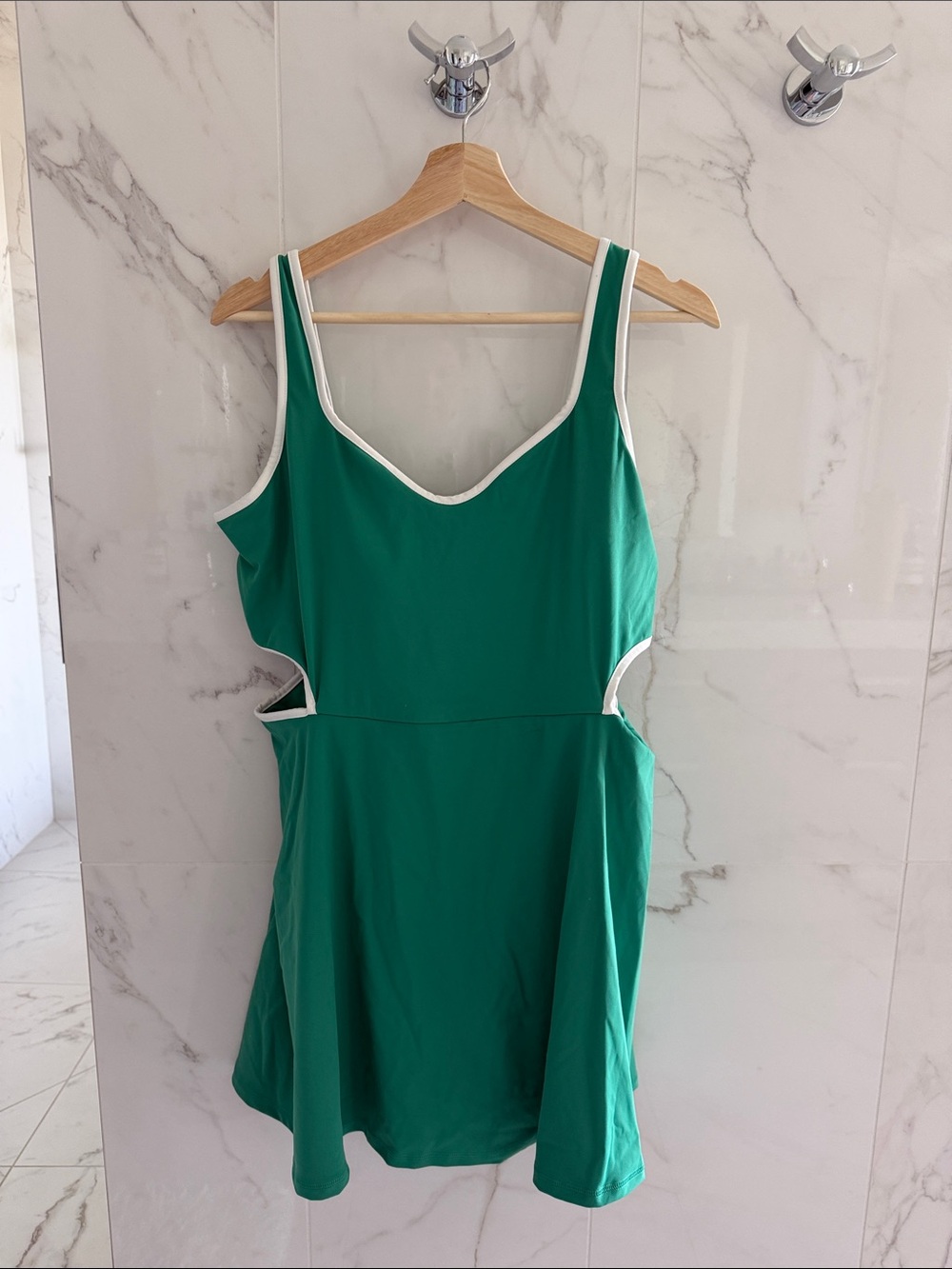 Old Navy Green Camisole Tank with White Trim - Women Tops